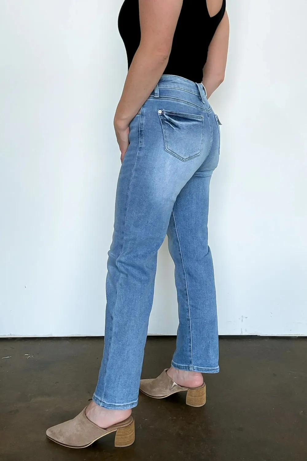 High Rise Relaxed Straight Mom Jeans