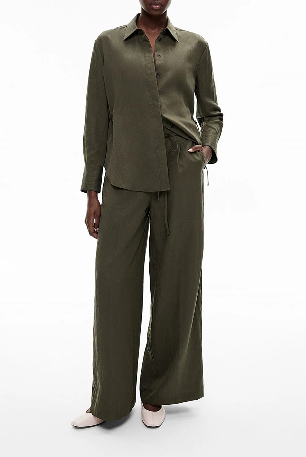 Lightweight And Breathable Women's Shirt