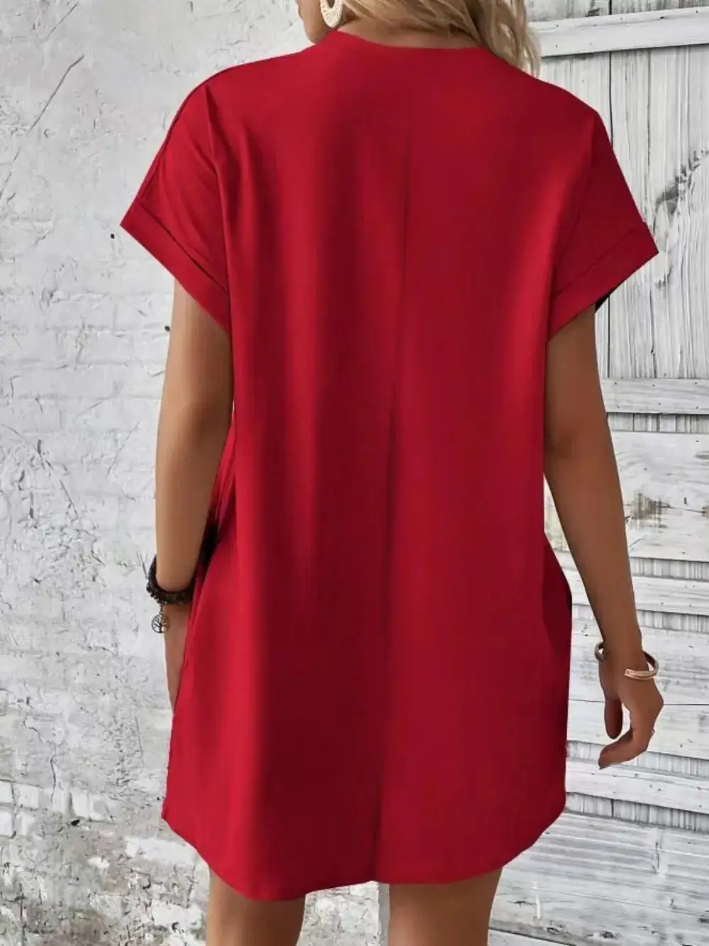 Relaxed Pocket Detail Round Neck Dress