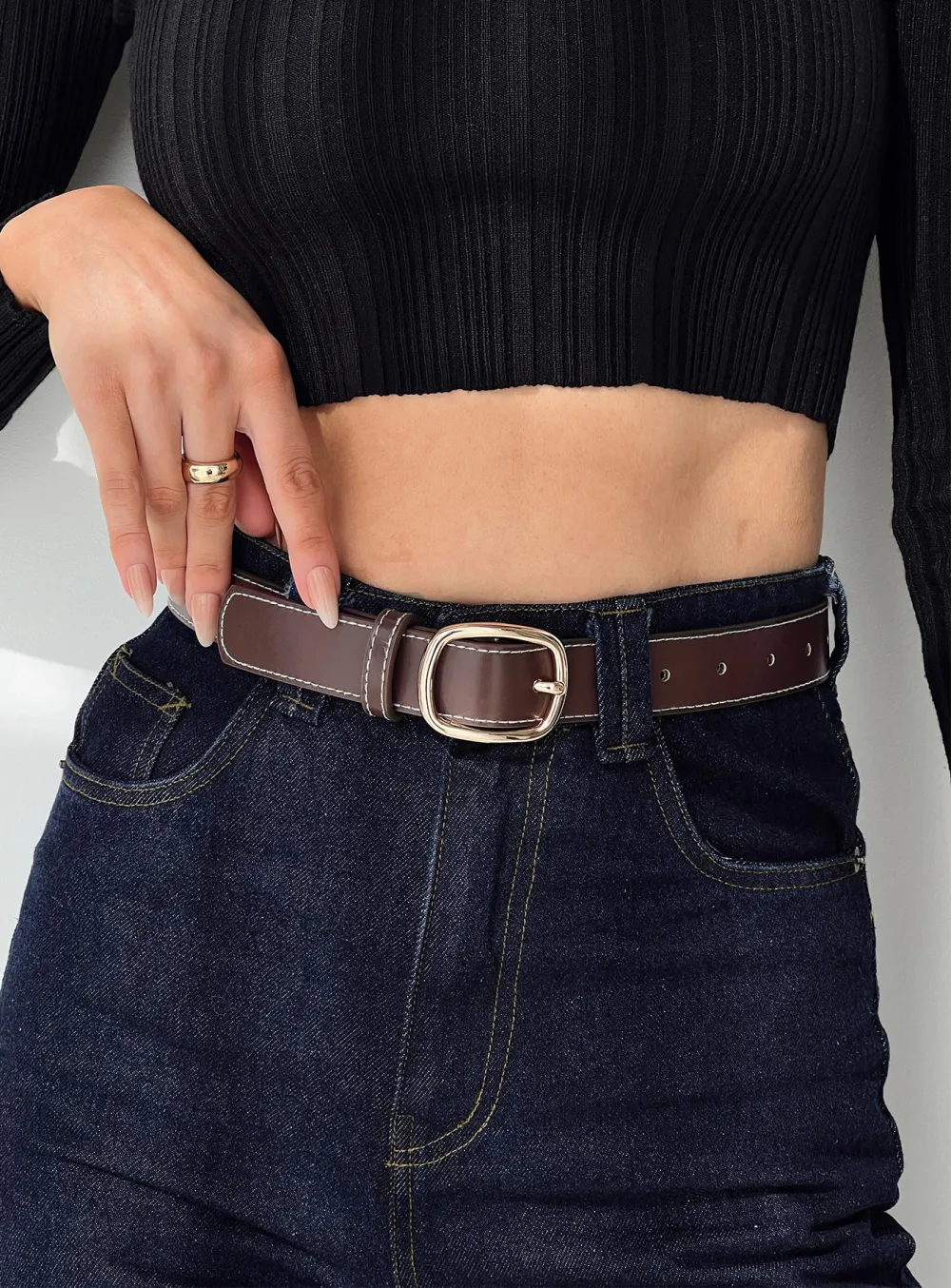 Smooth Finish Buckle Faux Leather Belt