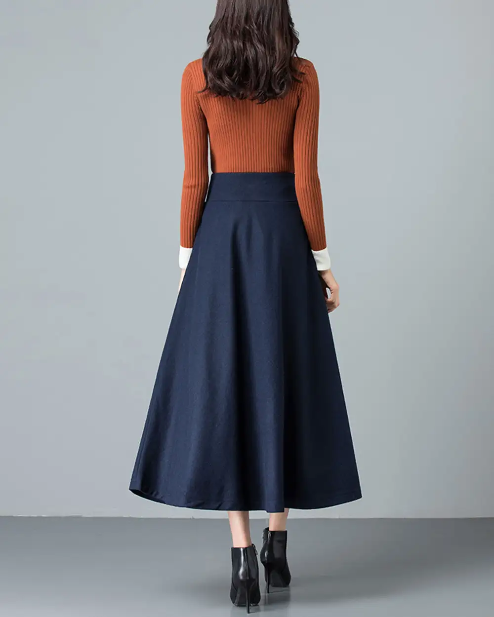 Relaxed Pleated Wool Flared Midi Skirt