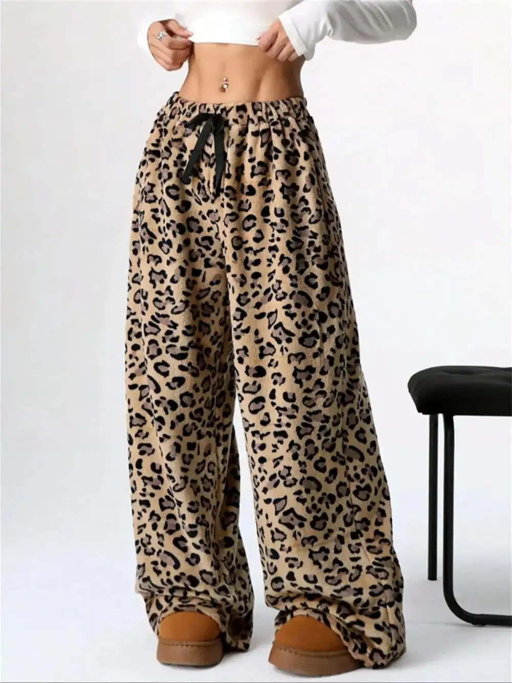 Relaxed Drawstring Wide Leg Pants