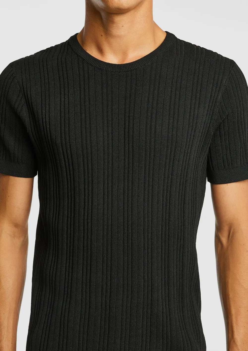 Vertical Ribbed Knit Crew Neck Tee