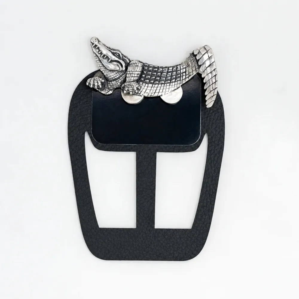 🌟 Luxury Sculpted Animal Brooch – Premium Statement Piece for Suits & Blazers