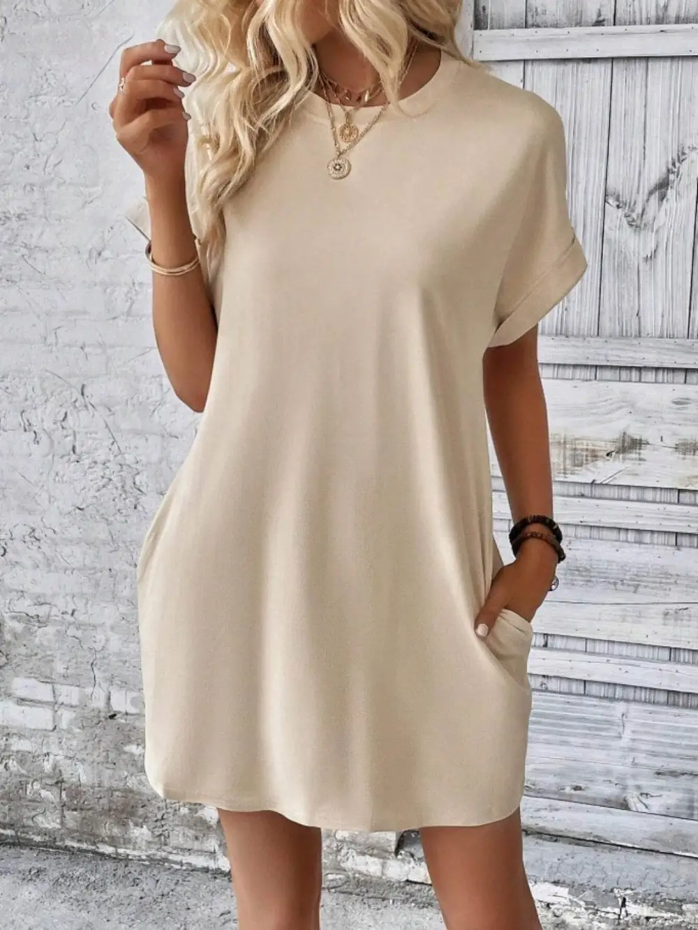 Pocketed Round Neck Short Sleeve Casual Dress