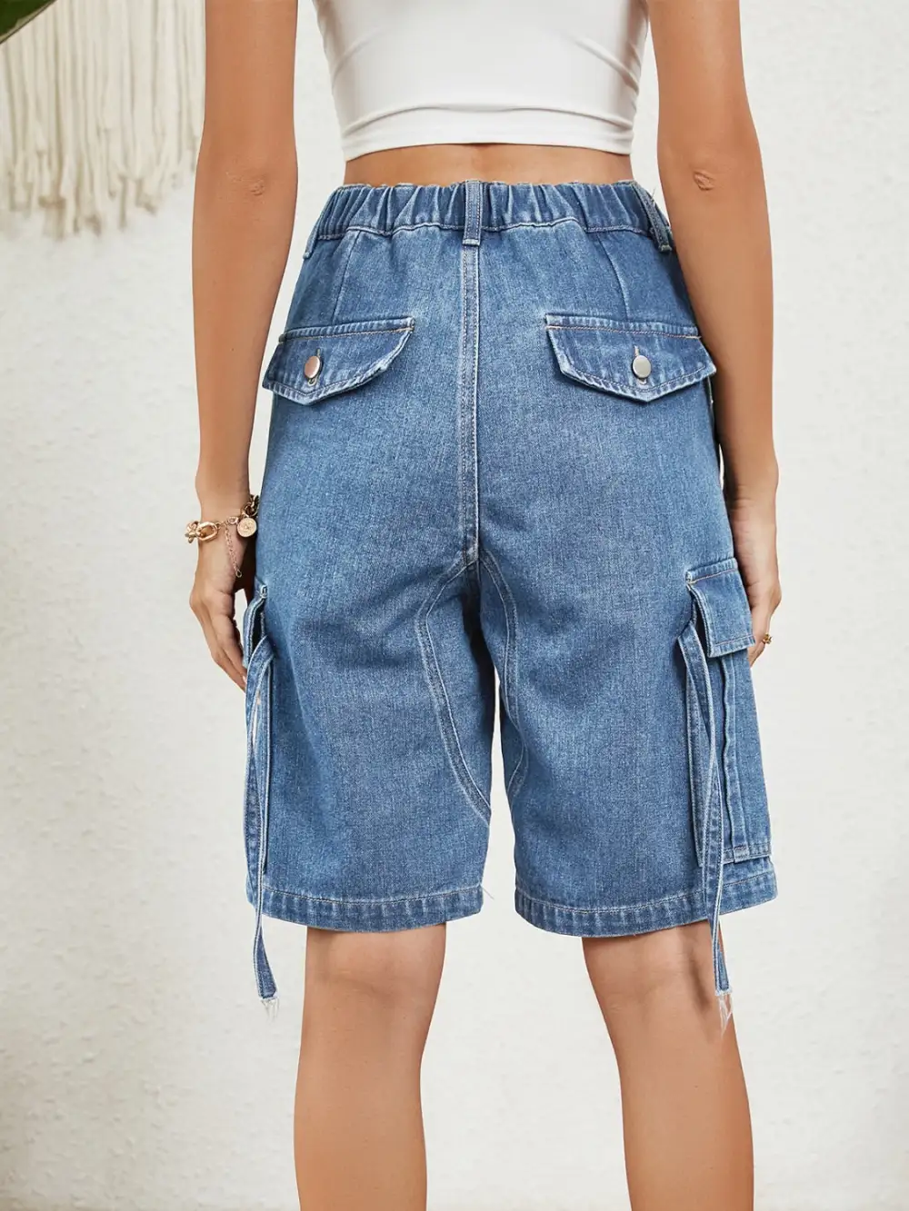 Textured Elastic Waist Pocket Detail Shorts