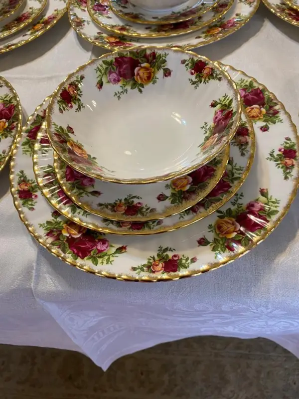 Vintage 1962 Royal Albert Dining Set