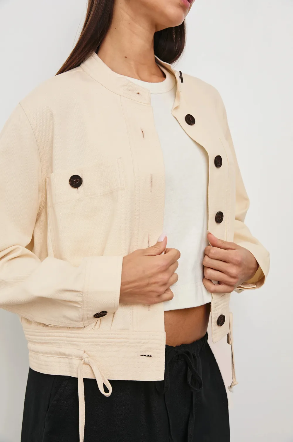 Dark-Colored Horn-Button Design Large Pocket Jacket