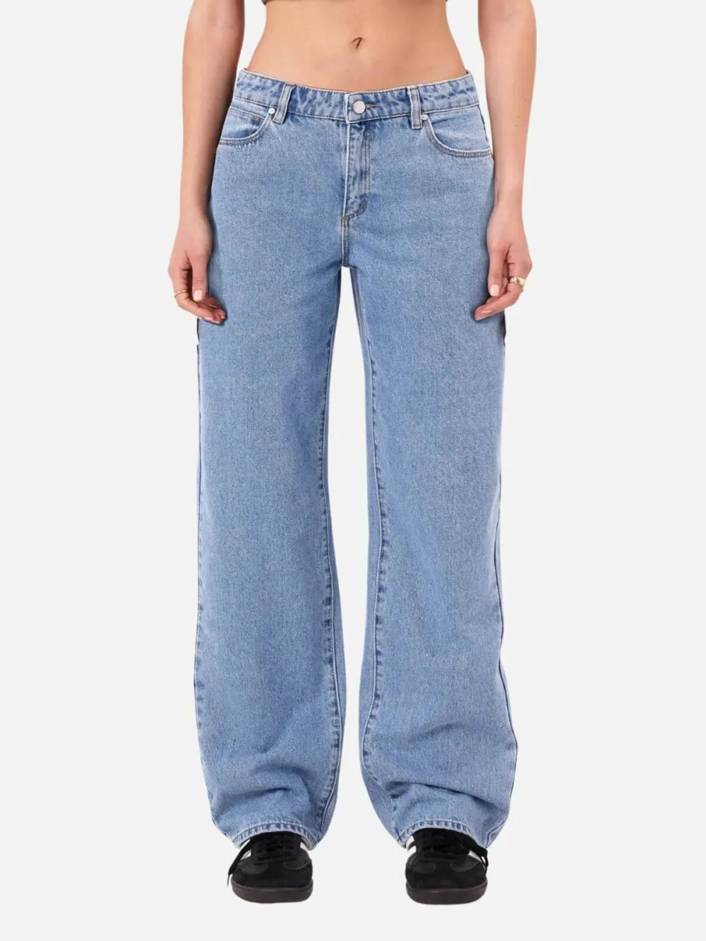 Pocketed Low-Rise Straight Jeans