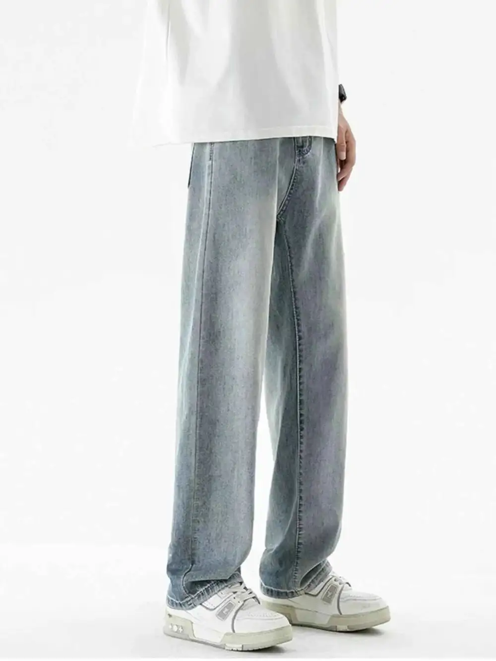 Loose Fit Jeans