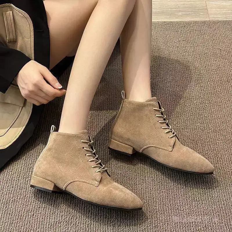 Refined Pointed Toe Block Heel Boots