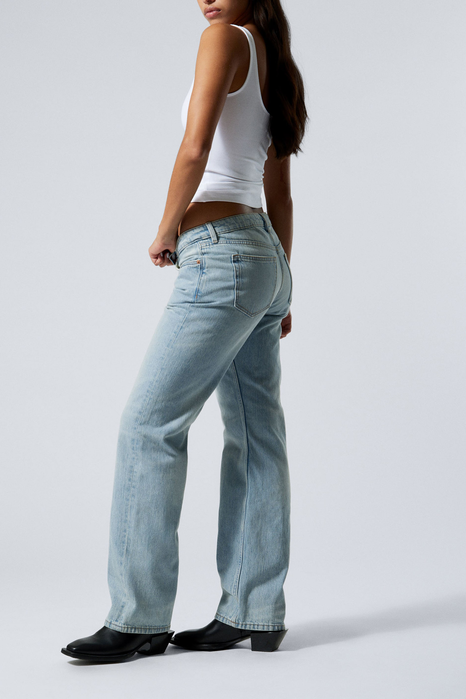 Straight Leg Jeans With Pockets