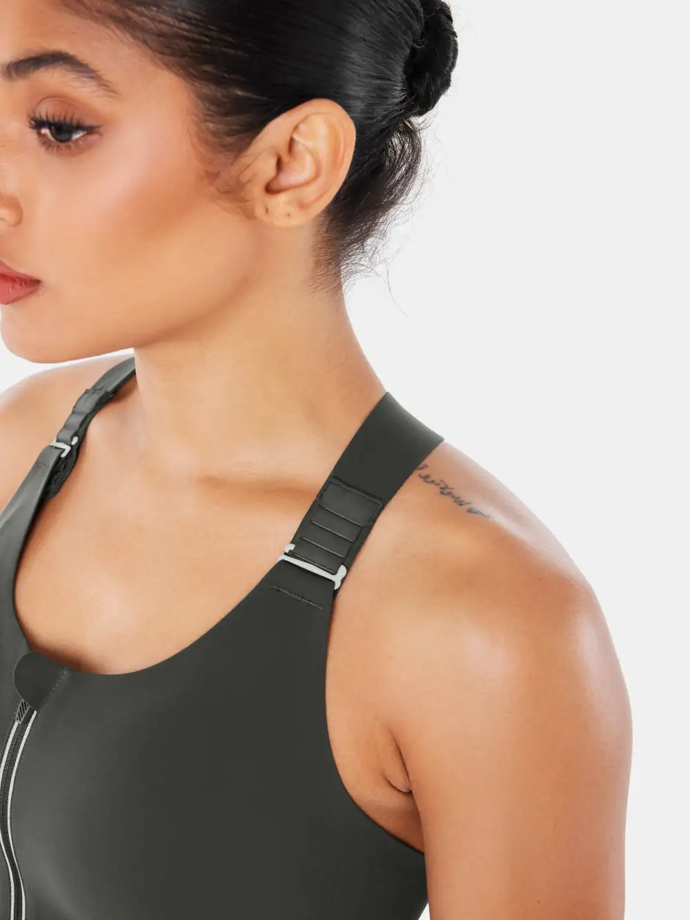 SpeedDry鈩?Front Zip Sports Bra