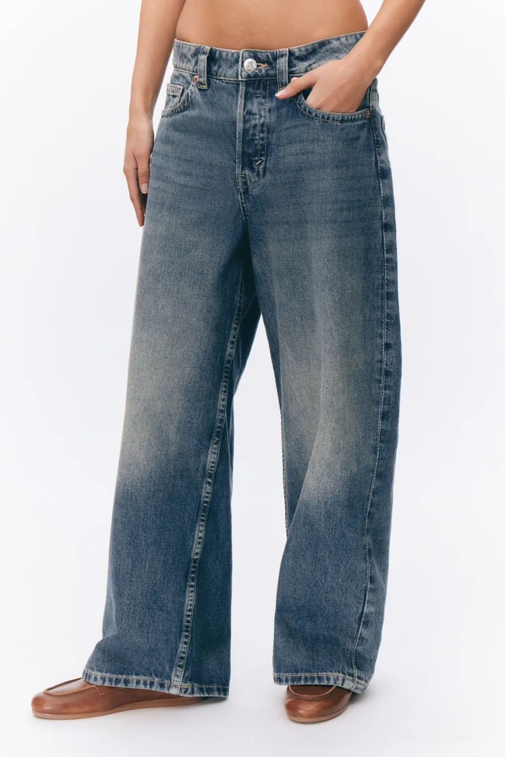 Low Rise Wide Leg Jeans