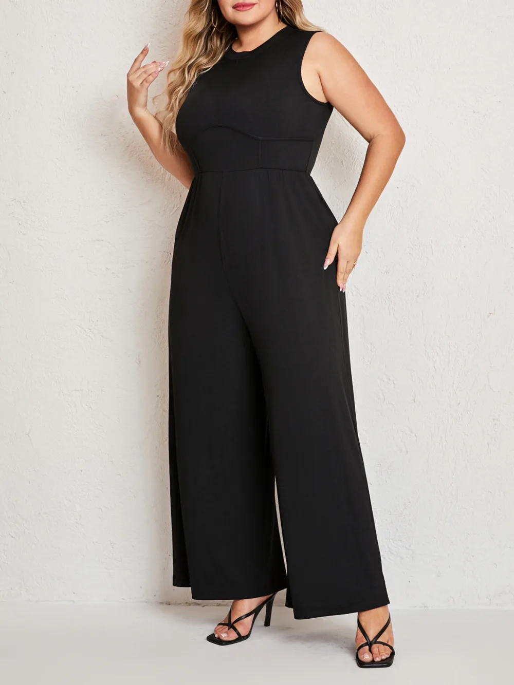 Ladies New Solid Color Sleeveless Straight Pants Suit