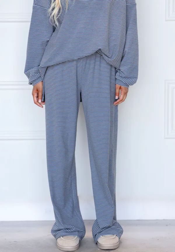 Relaxed Silhouette Pants Set