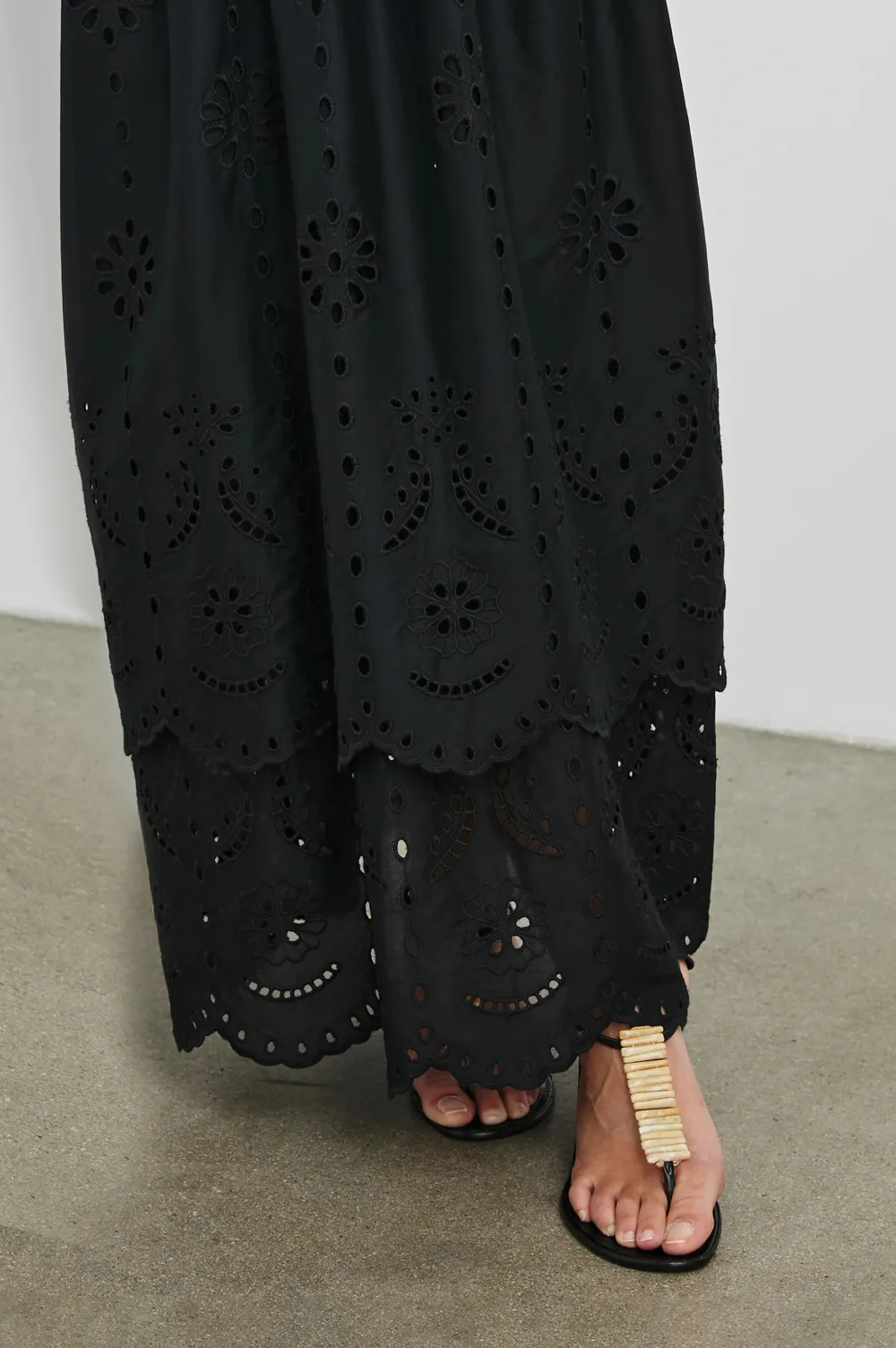 Round-Neck Sleeveless Simple Black Long Dress