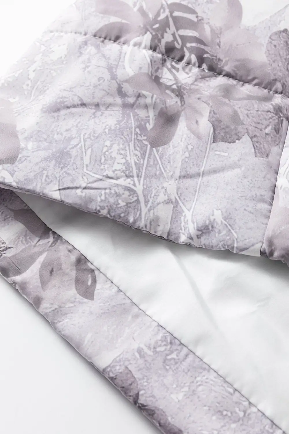 Camo Leaf Print Puffer Vest