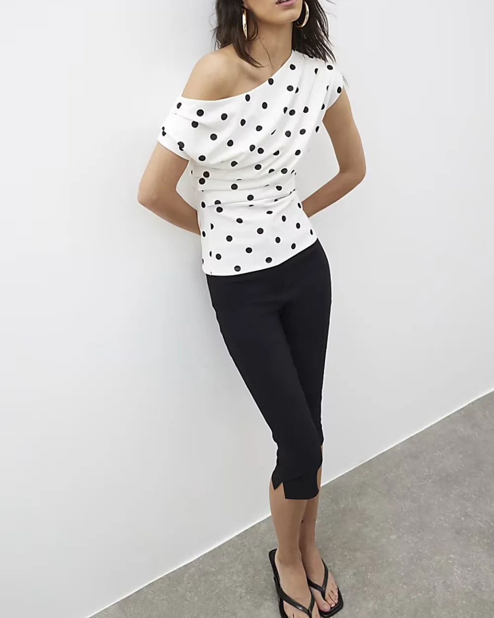 Fashion Design Off-Shoulder Short Sleeves T-Shirts