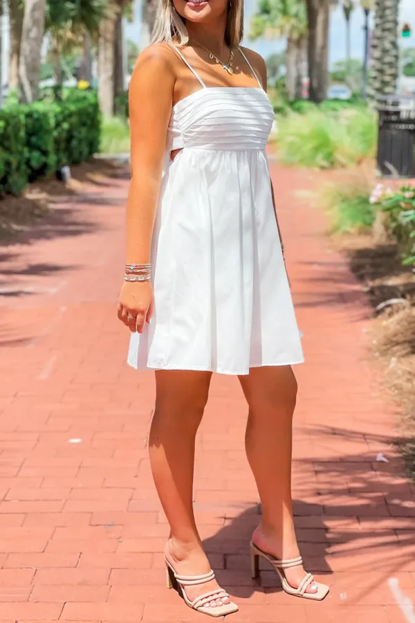 Short Dress With Bow Tie At Back
