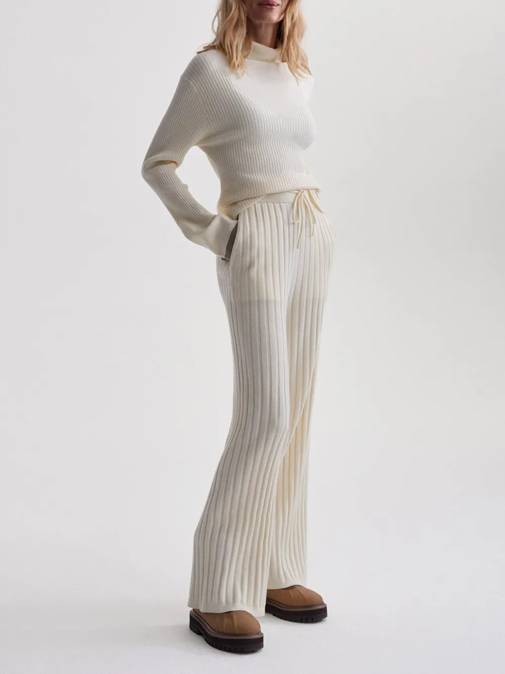 Wide Rib Knit Trouser