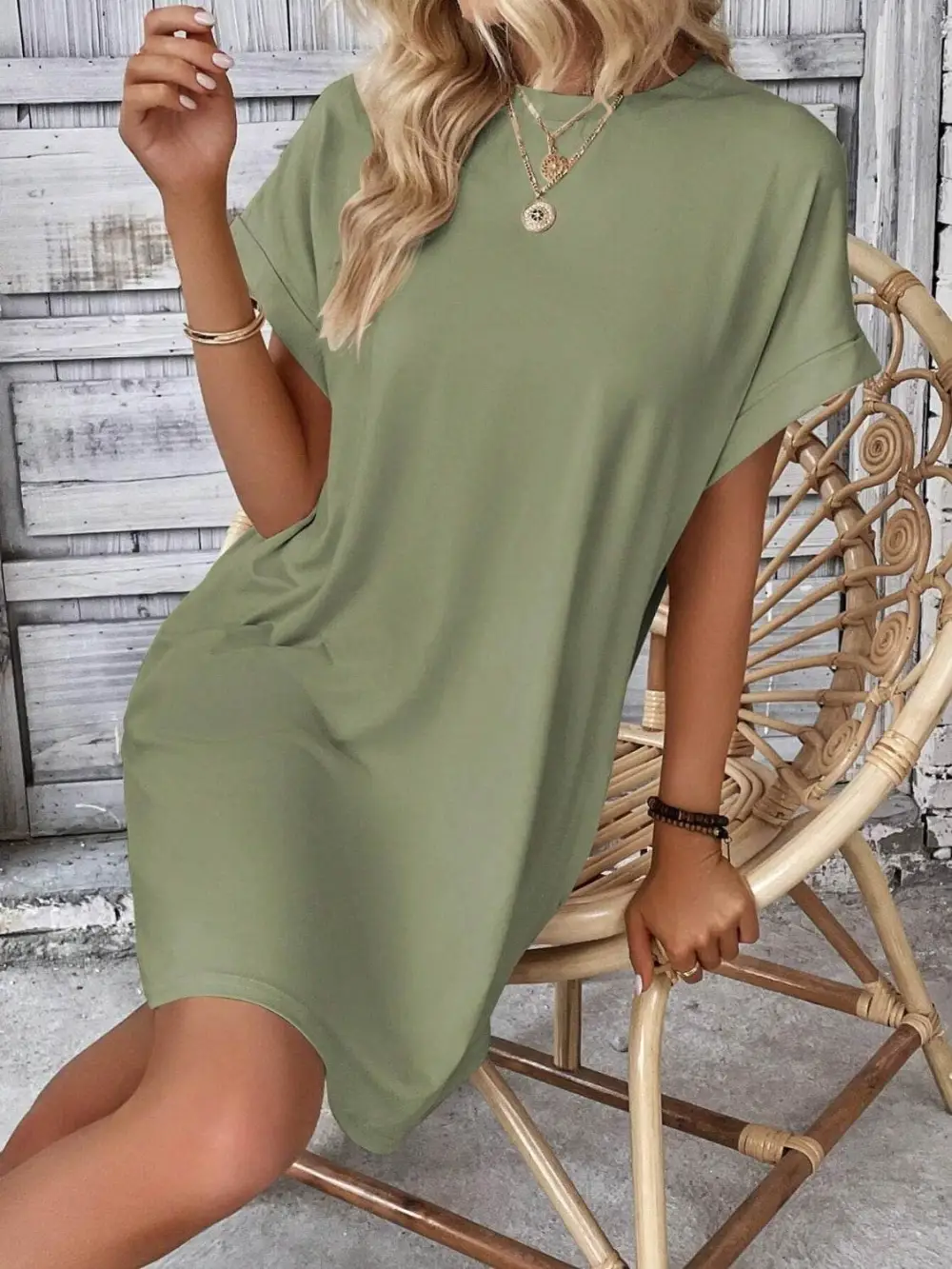 Relaxed Round Neck Short Sleeve Mini Dress