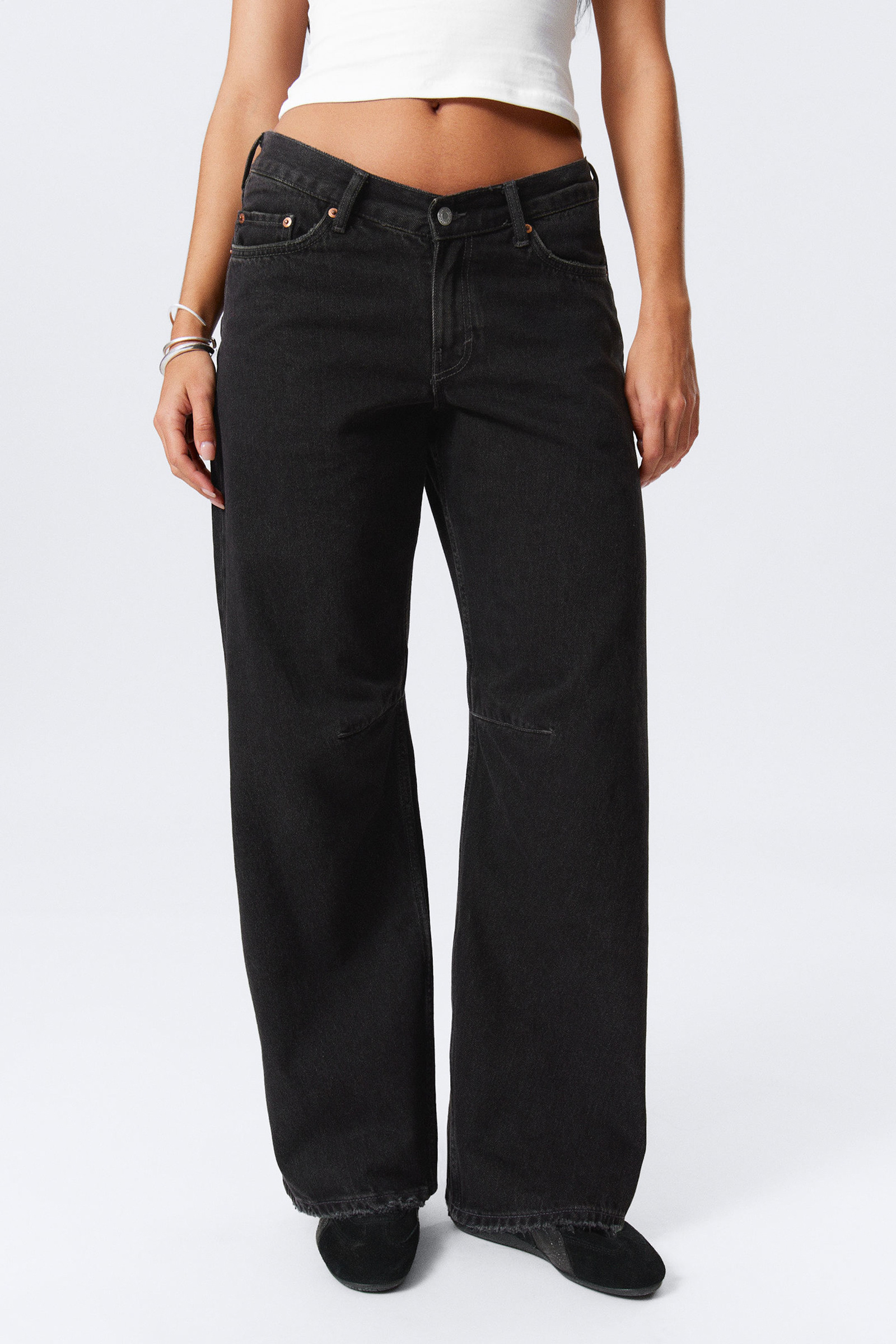 Pocketed Barrel Leg Jeans