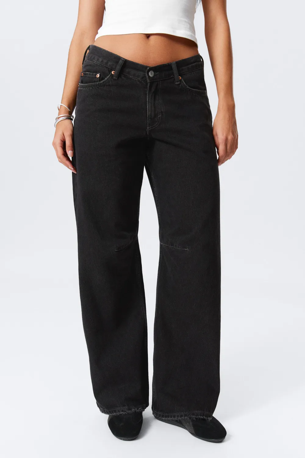 Pocketed Barrel Leg Jeans
