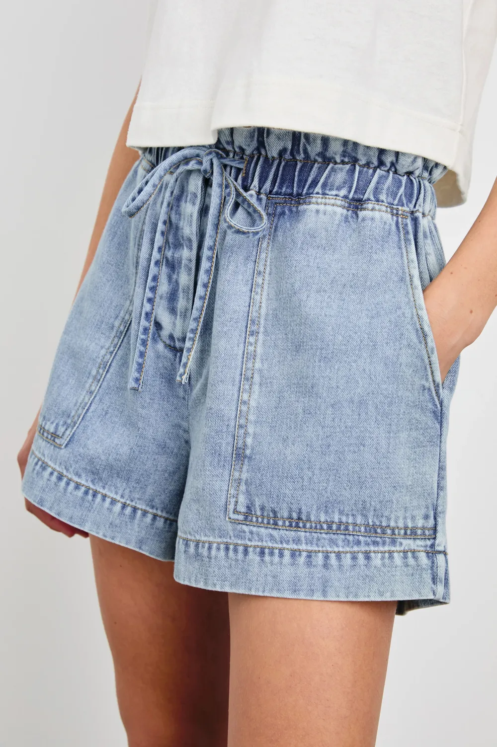 Adjustable Elastic Waist Drawstring Striped Short Pants