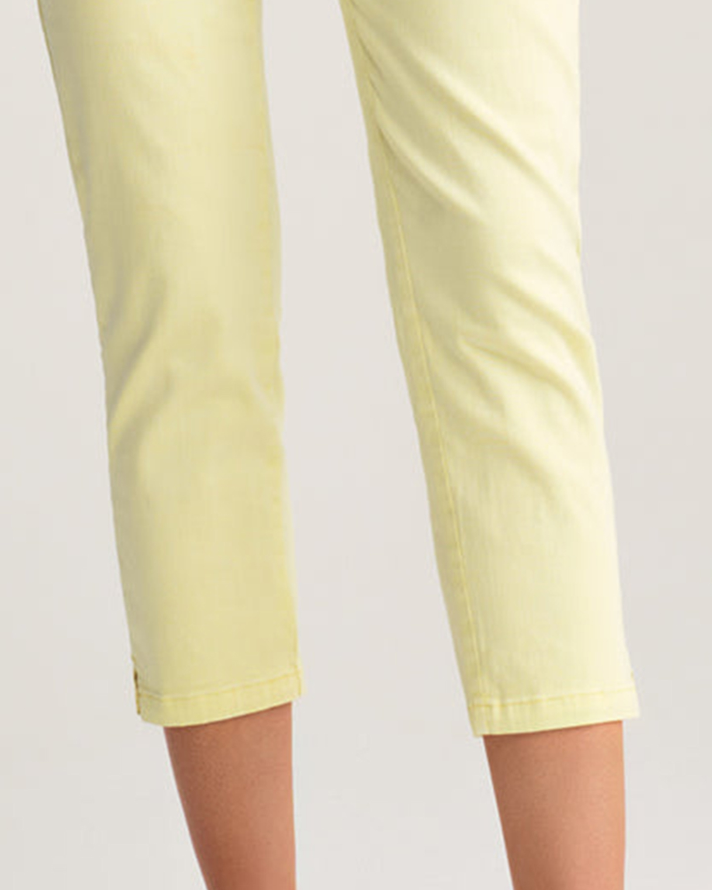 Mid Waist Ankle Length Jeans