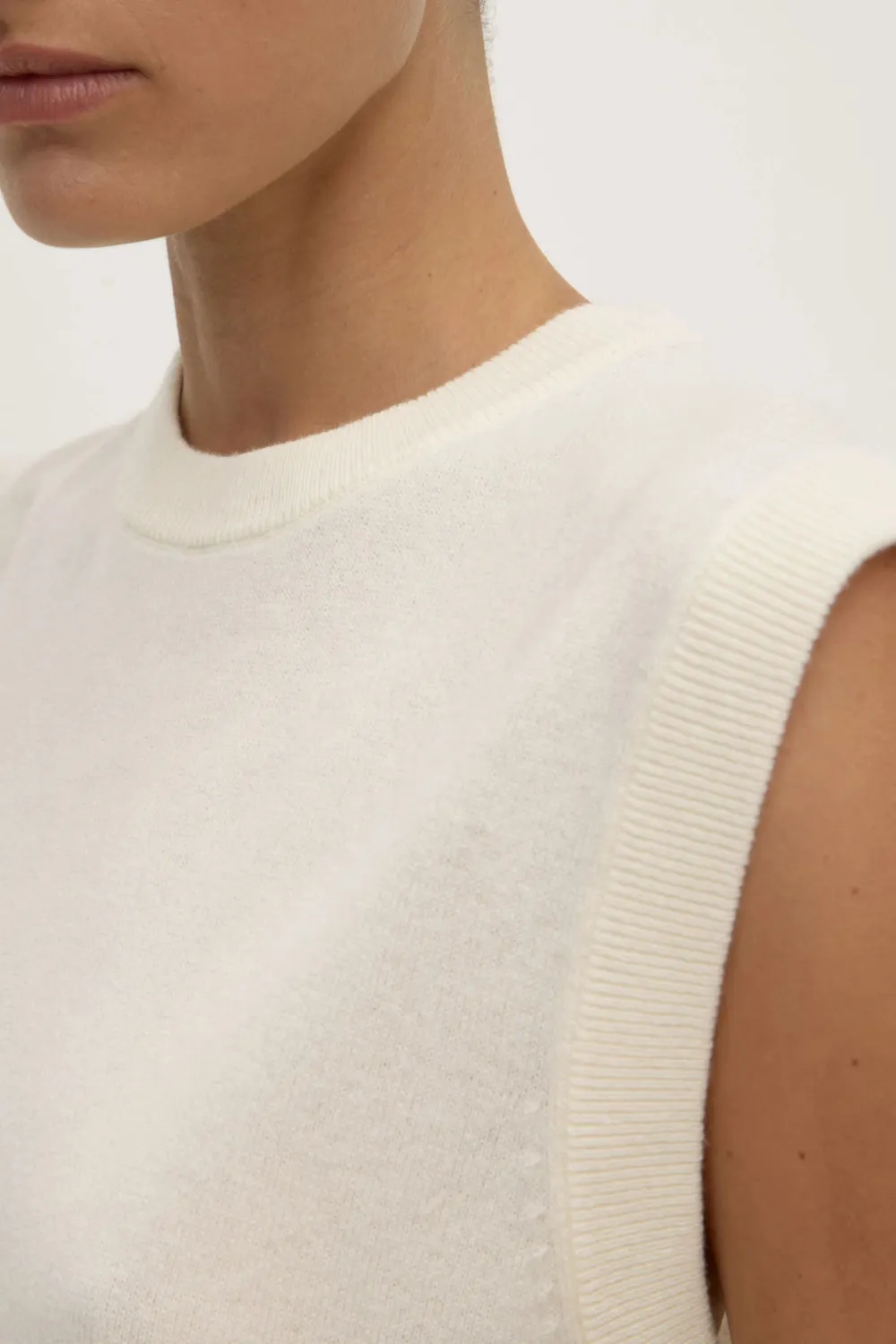 Pure Cashmere Ribbed Round Neck Women's Vest