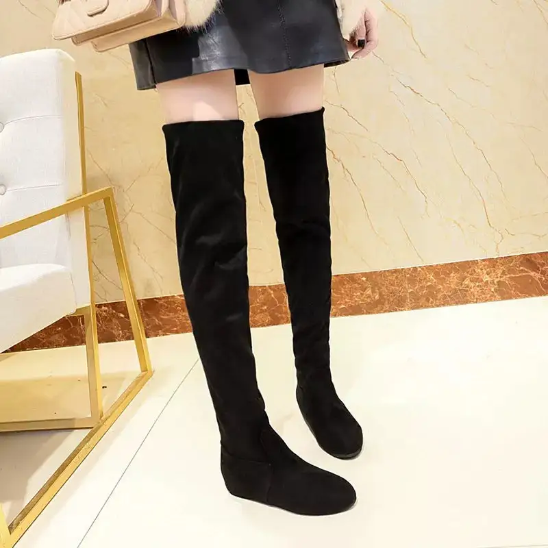 Round Toe Block Heel Boots
