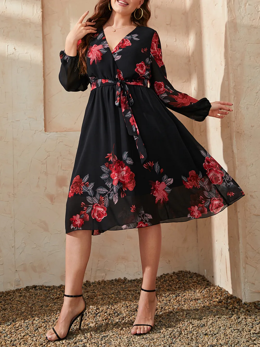 New V Neck Long Sleeved Flora Printed Dress