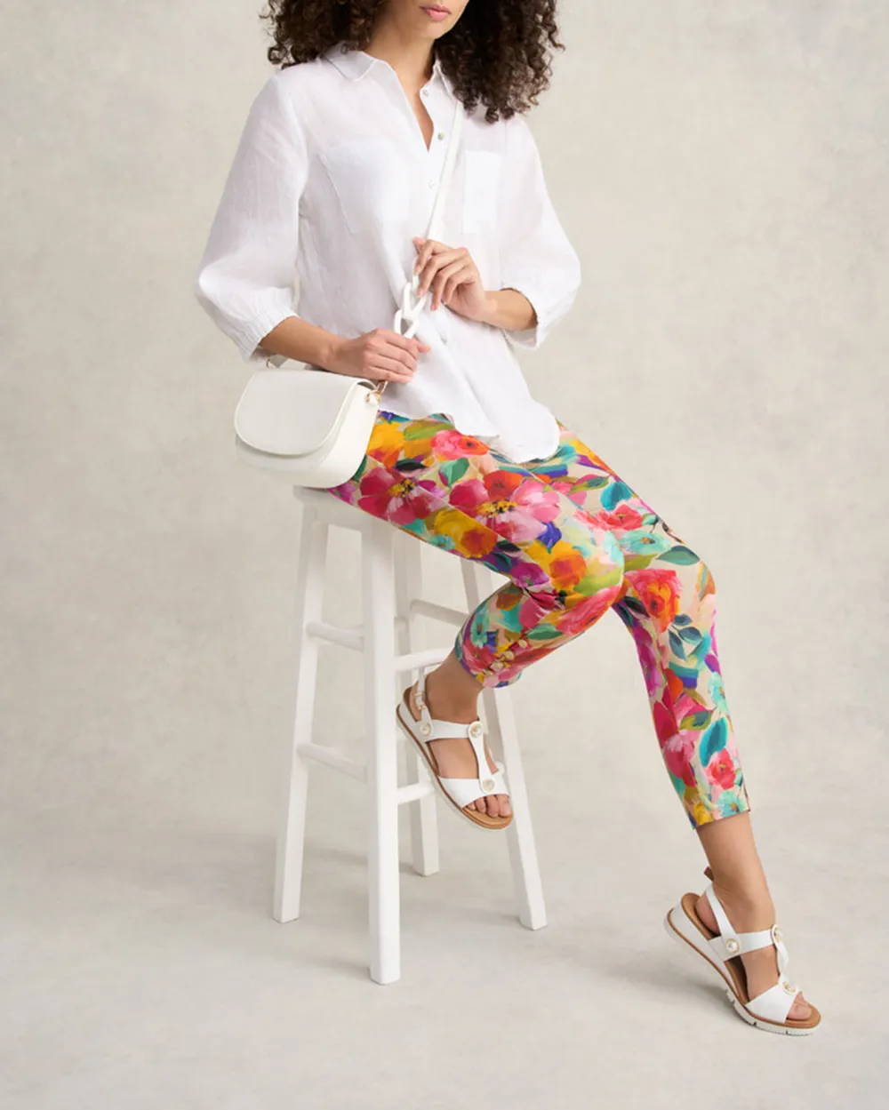Colorful Floral Print Cropped Pants For Vibrant Casual Style
