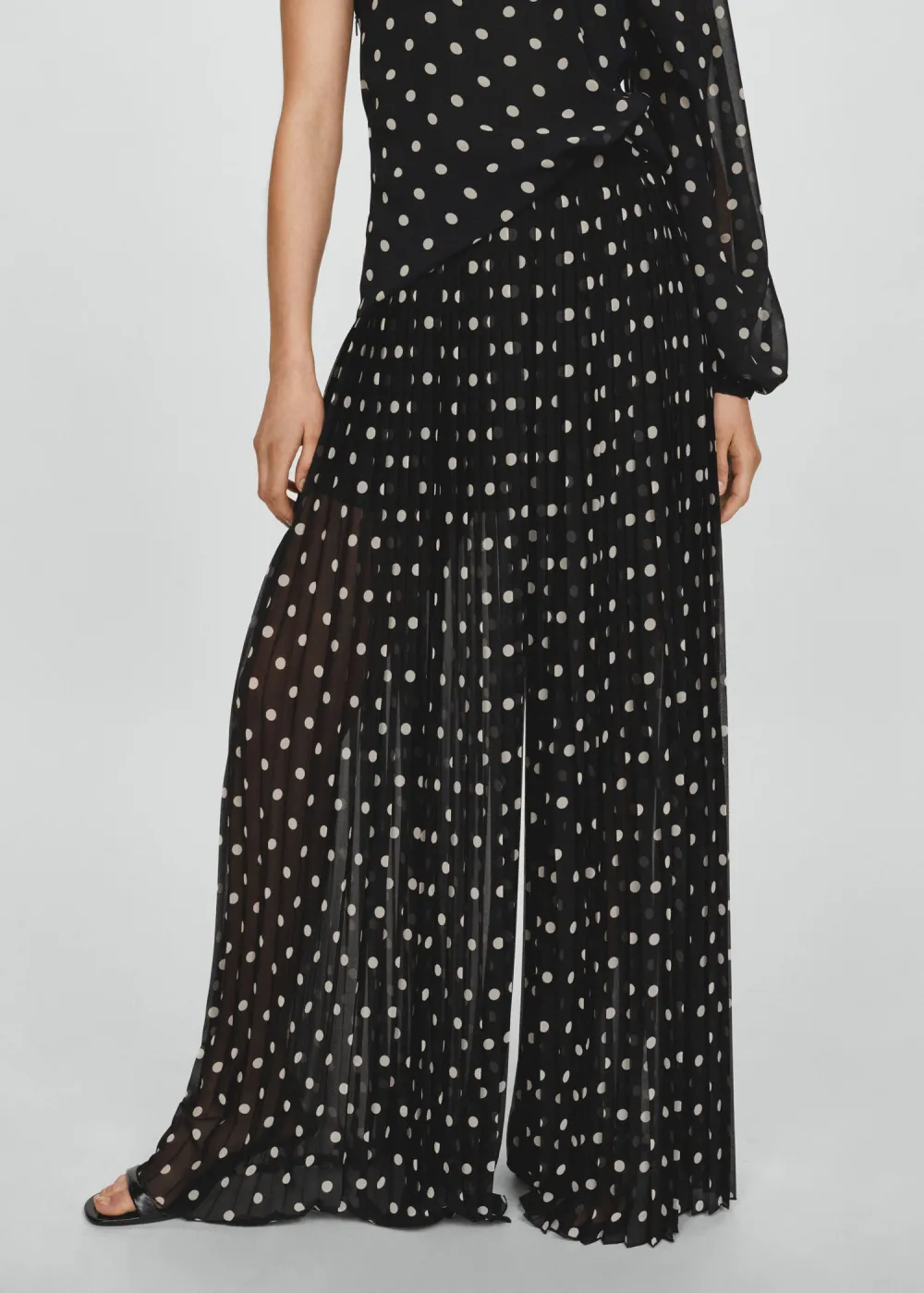 Polka dot pleated pants