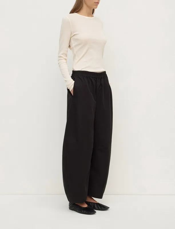 Black Voluminous Cotton Barrel-Leg Pant