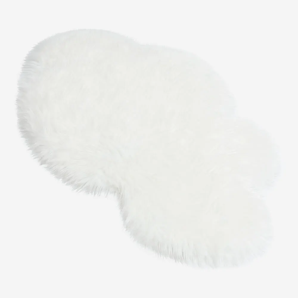 Fashion Cloud Shaped Long Plush Pet Mat