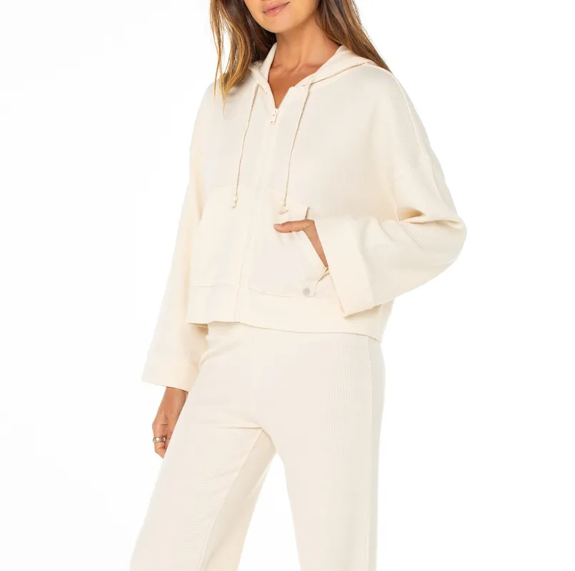 Soft Minimal Woven Top