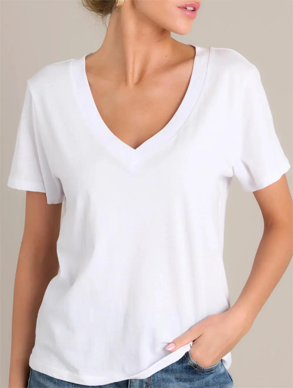 Z-SUPPLY GIRLFRIEND WHITE V-NECK TEE