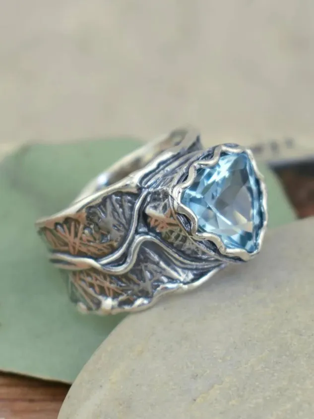 Vintage Blue Crystal Metal Distressed Ring Casual Vacation Women's Jewelry