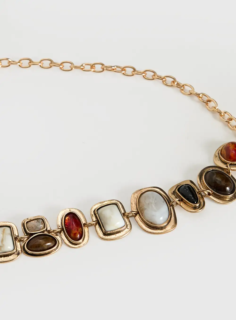 Clean Profile Chain Belt