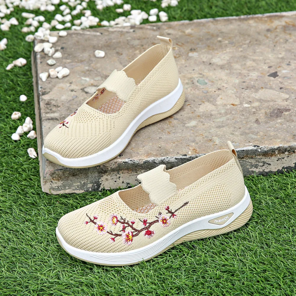 Old Beijing Cloth Shoes Soft Sole Comfortable Middle-Aged and Elderly Mom Shoes