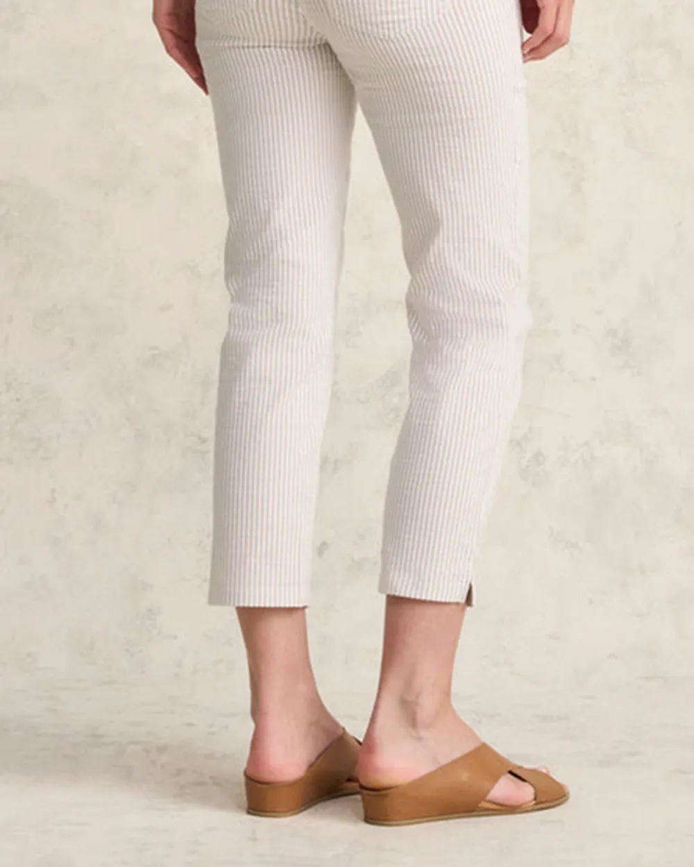 Gray Striped Cropped Pants For Fresh Casual Style
