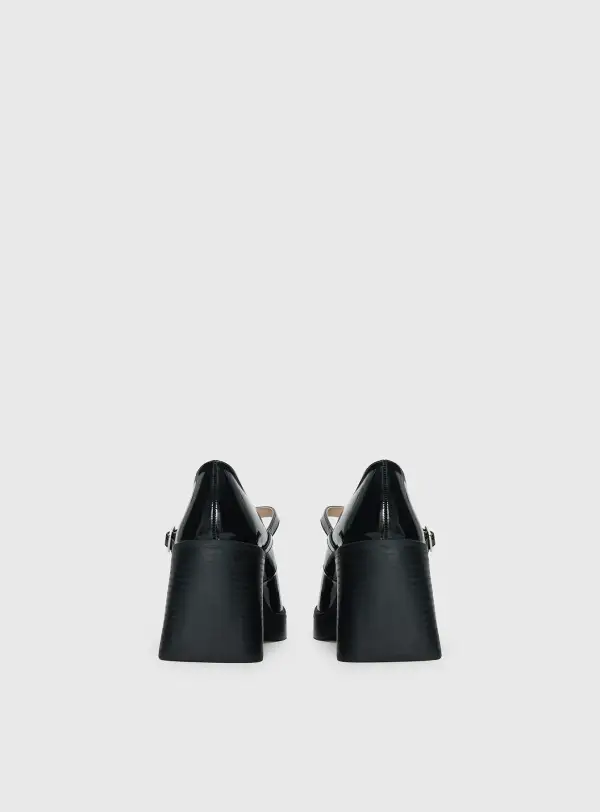 Closed Toe Block Heel Shoes