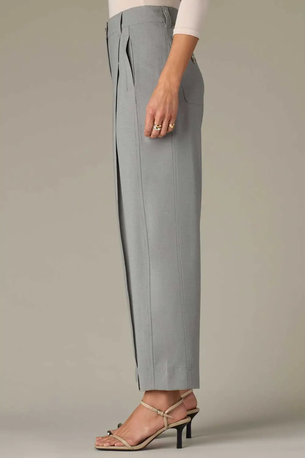 Petite Pleated Barrel Leg Trousers