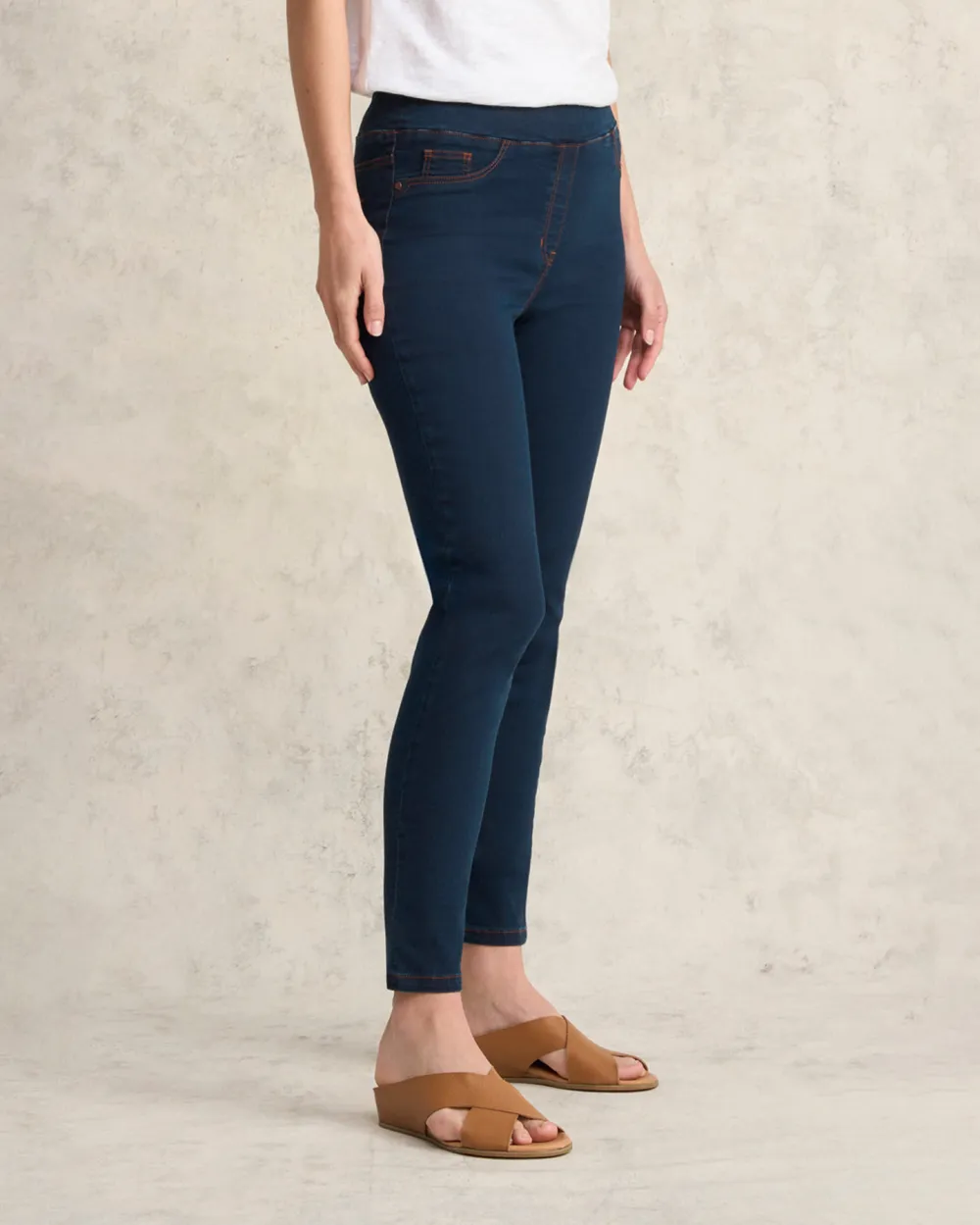 Navy Blue Cropped Pants For Elegant Daily Style