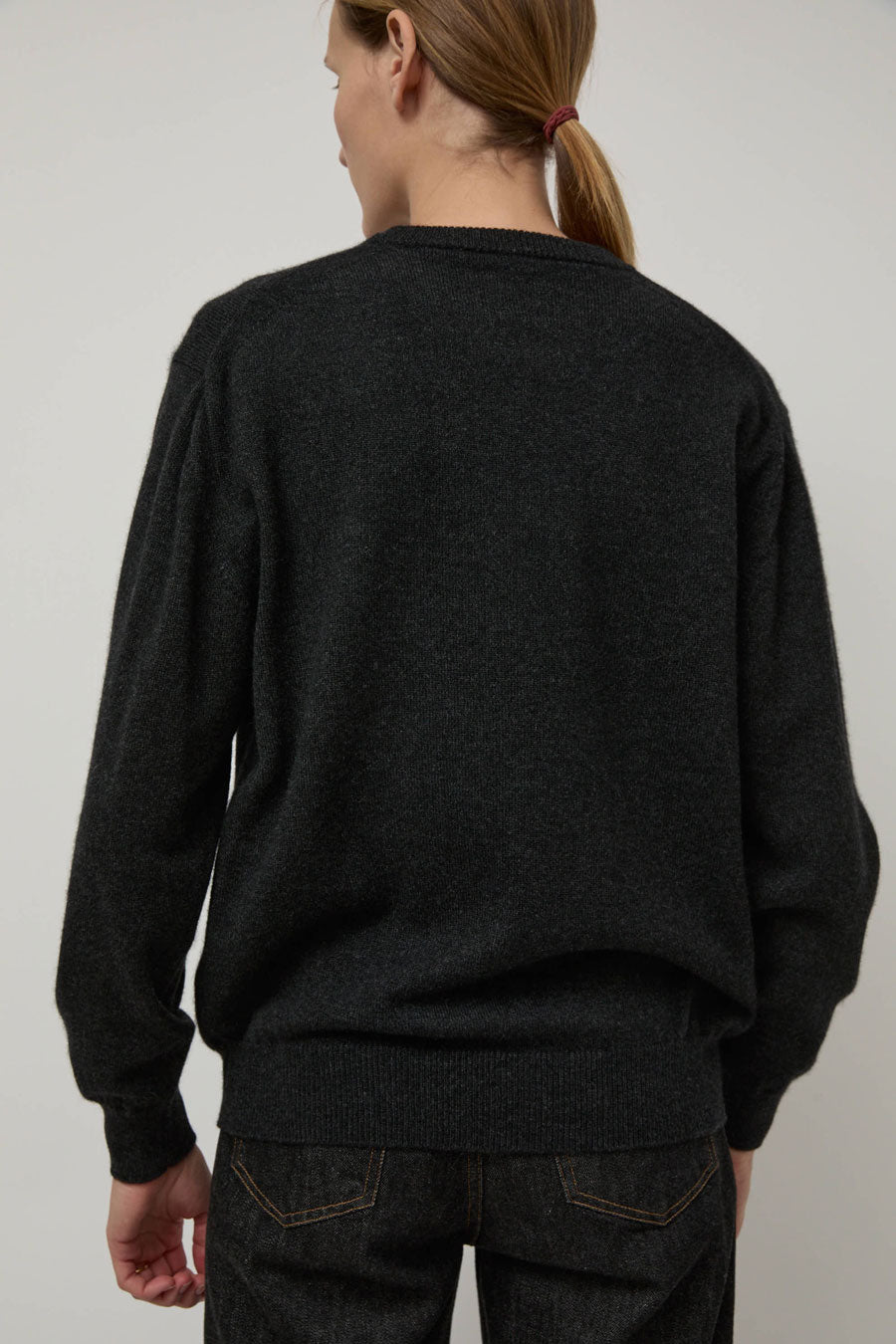 Batoner Innocent Cashmere Crewneck in Black