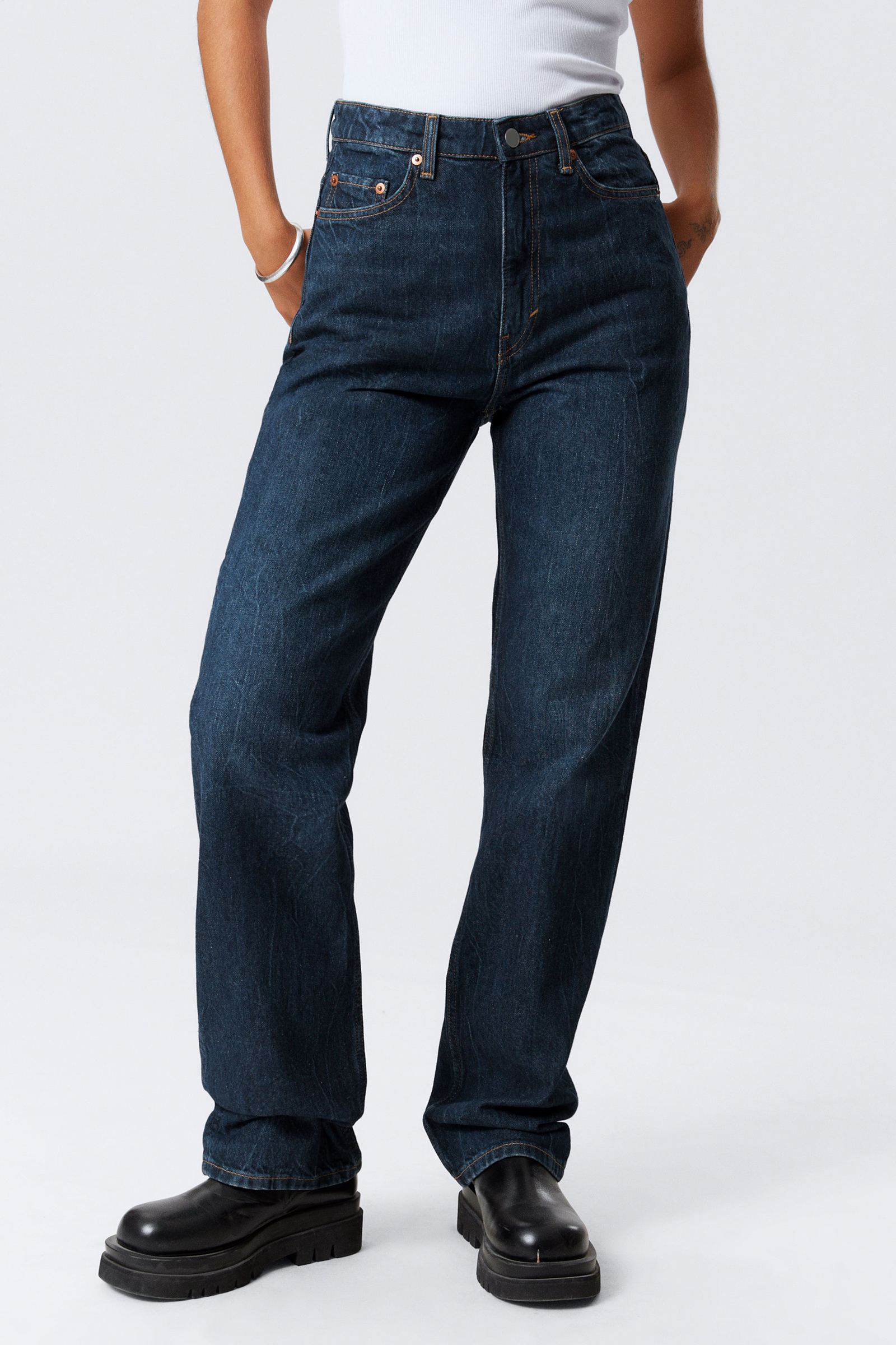 High Rise Jeans With Pockets