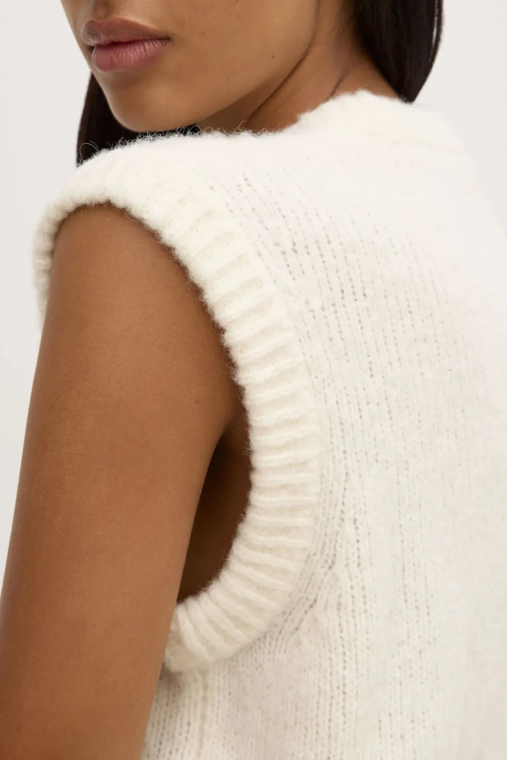 Camel Wool Ribbed Border Vest