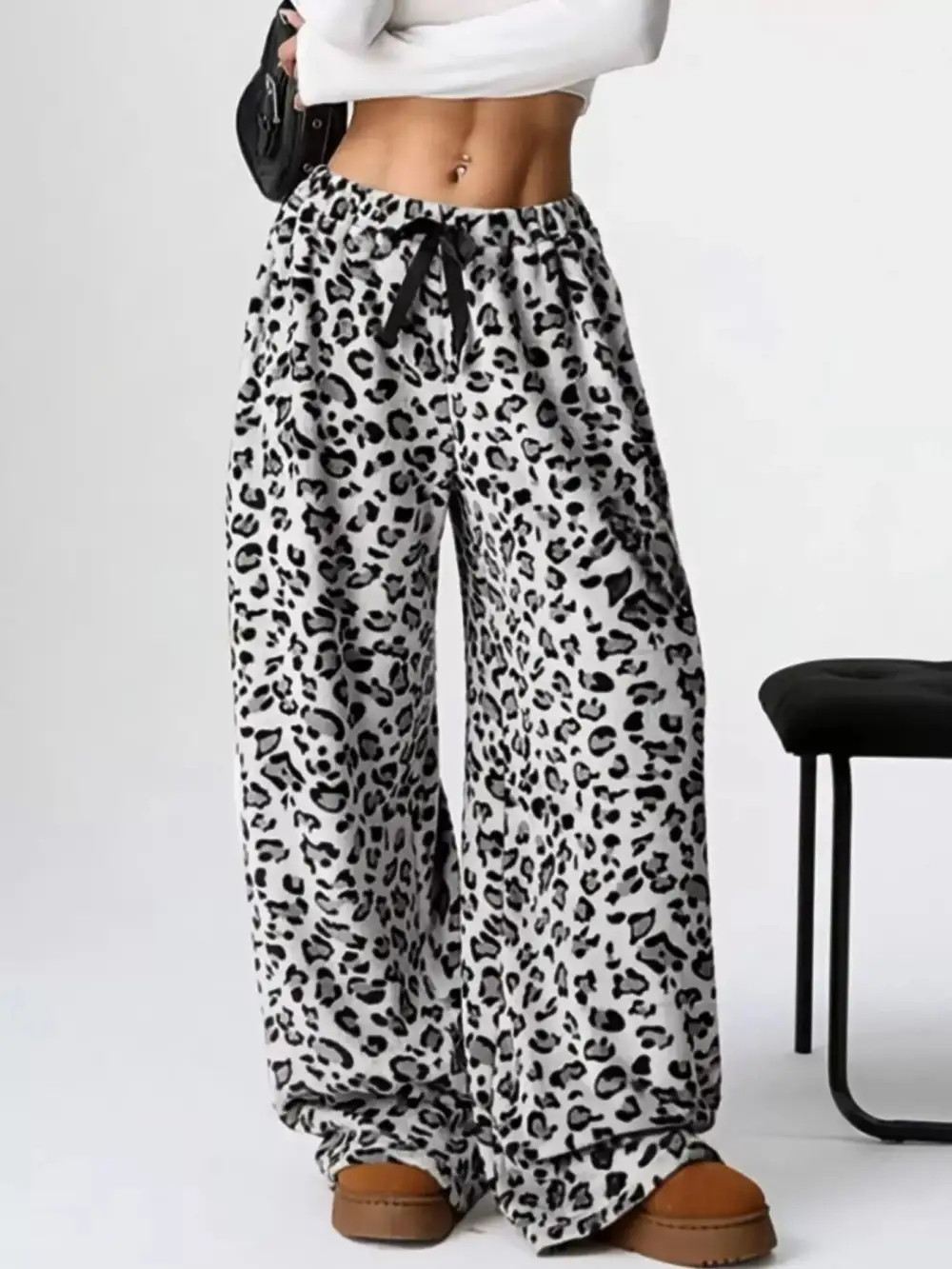 Relaxed Drawstring Wide Leg Pants